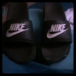 Size 10 Nike womens